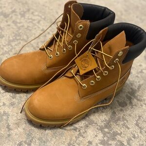 VGUC mens 10 Timberland, Genuine Leather, waterproof boots